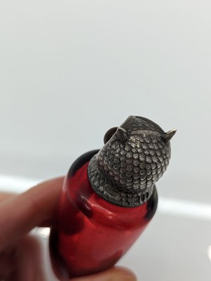 Lot 41 - A Victorian silver-mounted glass scent bottle