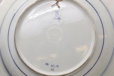 Lot 185 - A collection of Delft pottery