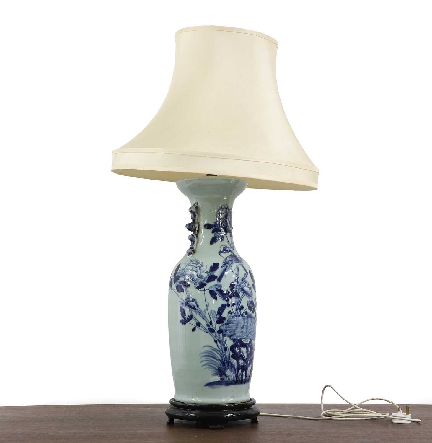Lot 78 - A Chinese blue and white vase