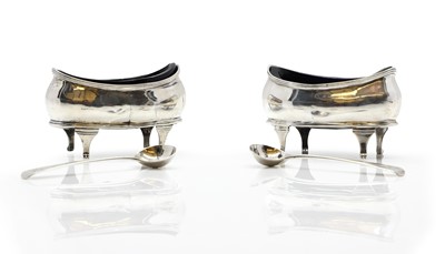 Lot 30 - A pair of George III silver salts