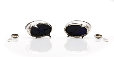 Lot 30 - A pair of George III silver salts