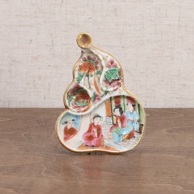 Lot 231 - A Chinese Canton famille rose brush lick