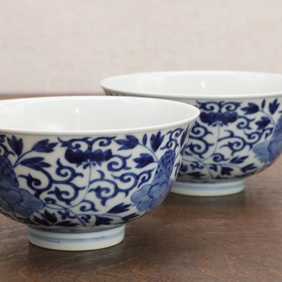 Lot 58 - A pair of Chinese blue and white bowls
