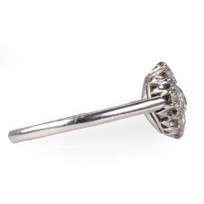 Lot 61 - A platinum and diamond cluster ring, c.1920