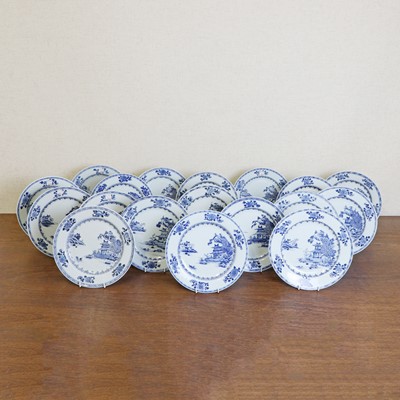 Lot 56 - A collection of eighteen Chinese Nanking cargo blue and white plates
