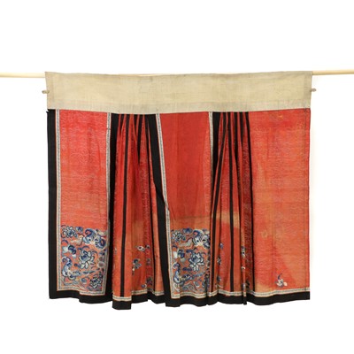 Lot 163 - A Chinese embroidered skirt