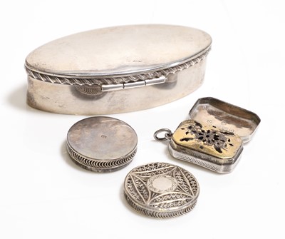 Lot 54 - A silver box