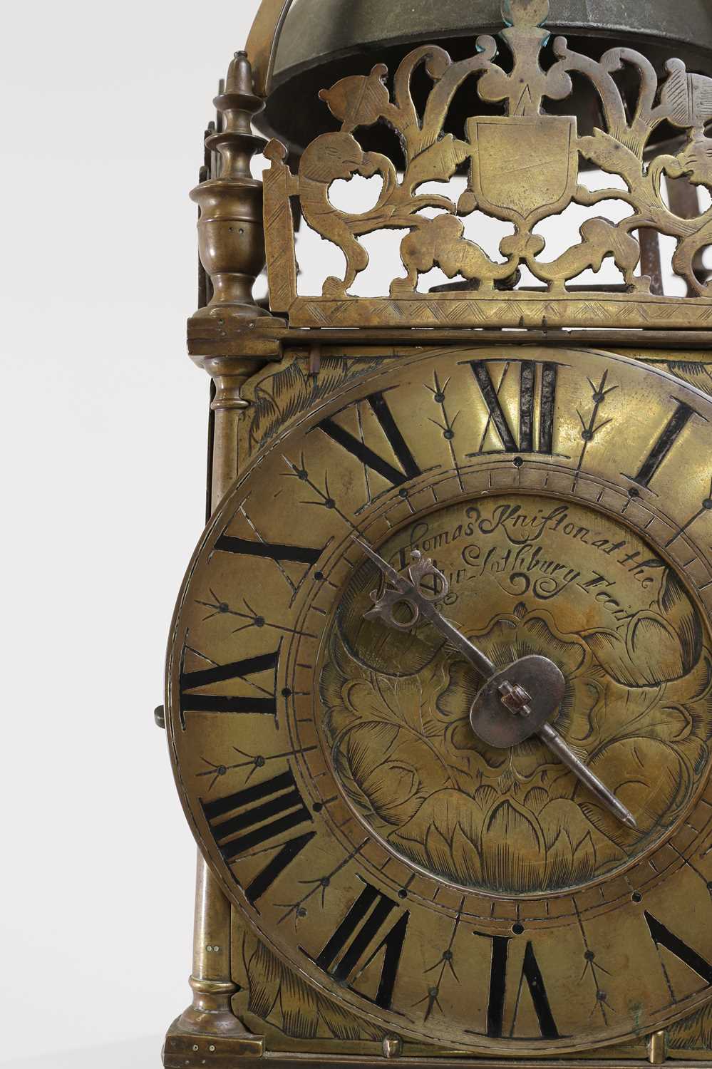 Lot 290 - A brass lantern clock