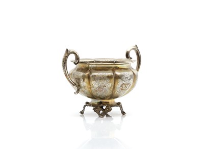 Lot 46 - A silver sugar bowl