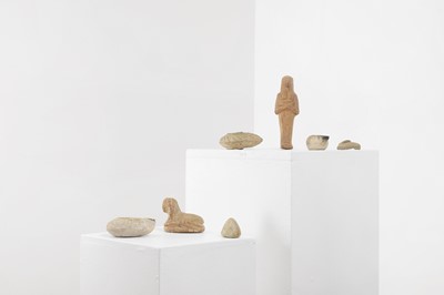Lot 442 - A collection of Middle Eastern antiquities