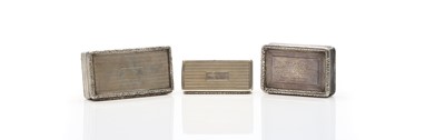 Lot 77 - A George IV silver snuff box