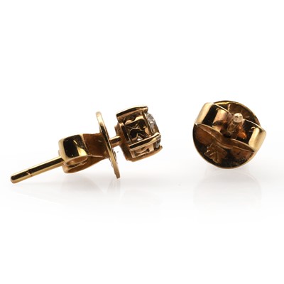 Lot 162 - A pair of diamond stud earrings, by Le Vian