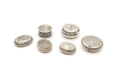 Lot 80 - A group of silver pill and pyx boxes