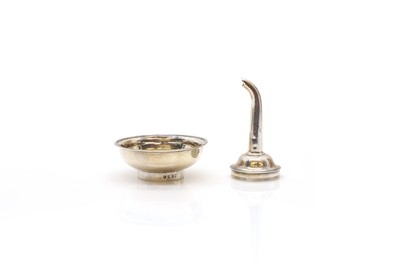 Lot 71 - A George III silver wine funnel