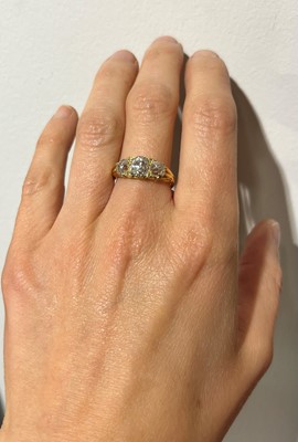 Lot 30 - A late Victorian diamond three stone ring