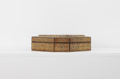Lot 90 - A mother-of-pearl inlaid octagonal box