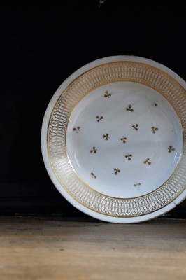 Lot 106 - Twenty-two Regency Derby porcelain dessert plates