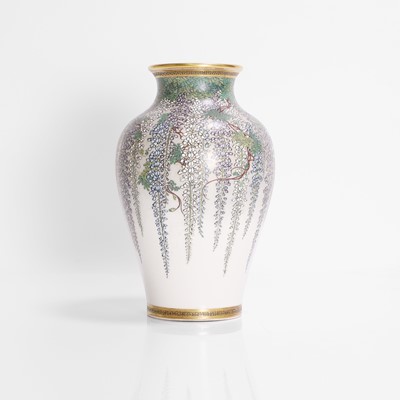 Lot 264 - A Japanese Satsuma ware vase