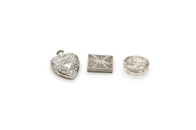 Lot 22 - A George III silver vinaigrette