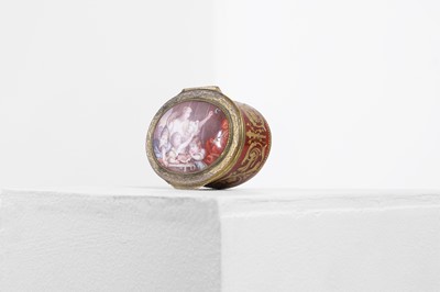 Lot 176 - A guilloché enamel and gilt-metal snuffbox