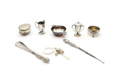 Lot 45 - A collection of silver items