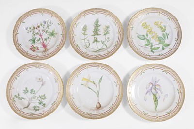 Lot 148 - A composite Royal Copenhagen 'Flora Danica' porcelain part dinner service
