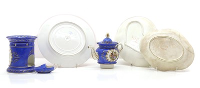 Lot 139 - A Sevres porcelain cabinet plate