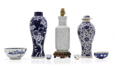 Lot 242 - A Chinese blue and white vase