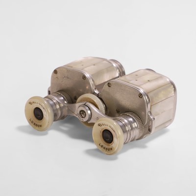 Lot 80 - A pair of Dollond London opera glasses