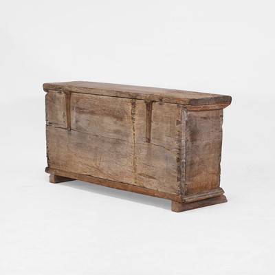 Lot 12 - A small oak chest