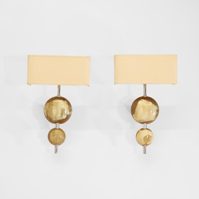 Lot 62 - A pair of horn and chrome wall lights