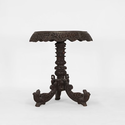 Lot 594 - A hardwood centre table