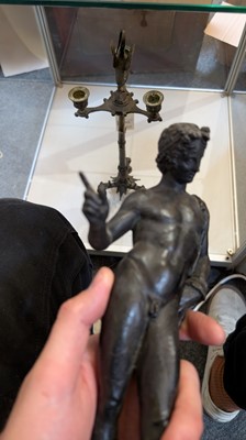 Lot 51 - A grand tour bronze statue after the antique