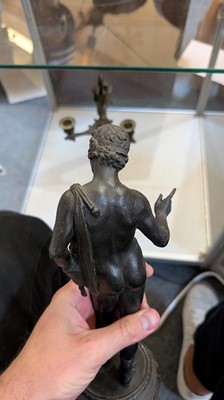 Lot 51 - A grand tour bronze statue after the antique