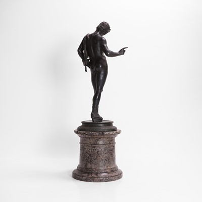 Lot 51 - A grand tour bronze statue after the antique
