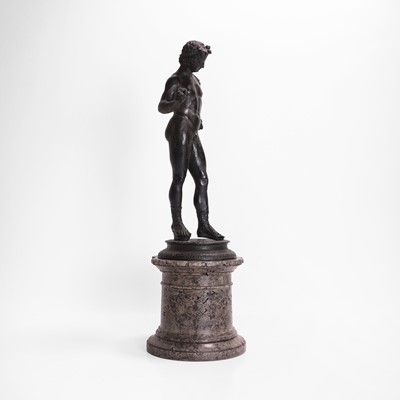 Lot 51 - A grand tour bronze statue after the antique