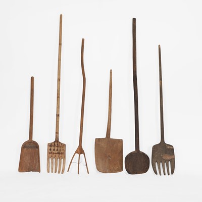 Lot 495 - A set of six various wooden grain scoops and forks