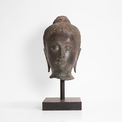Lot 535 - A bronze head of Buddha