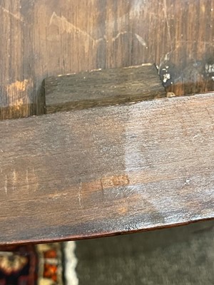 Lot 6 - A William IV mahogany hall chair