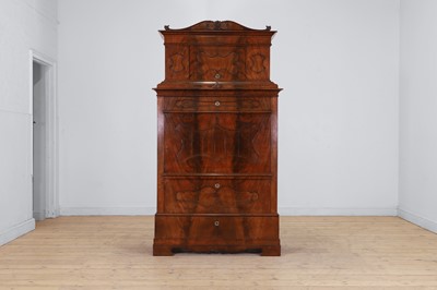 Lot 18 - A Biedermeier mahogany secrétaire à abattant