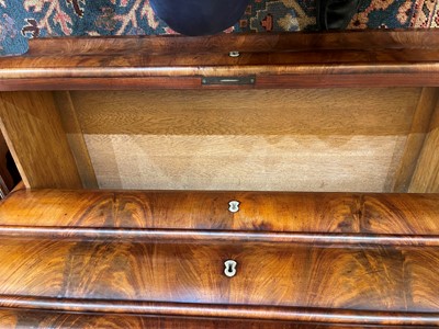 Lot 30 - A Biedermeier mahogany chest of drawers
