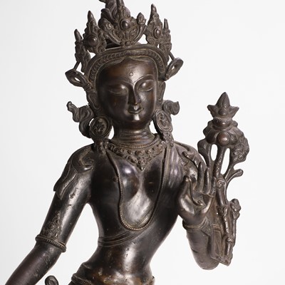 Lot 422 - A bronze figure of Tara