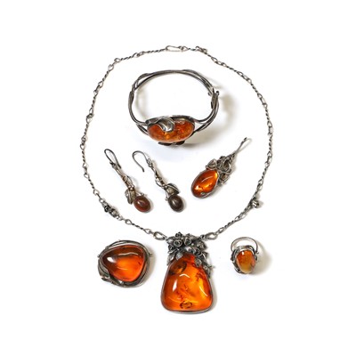 Lot 368 - A group of silver and amber jewellery