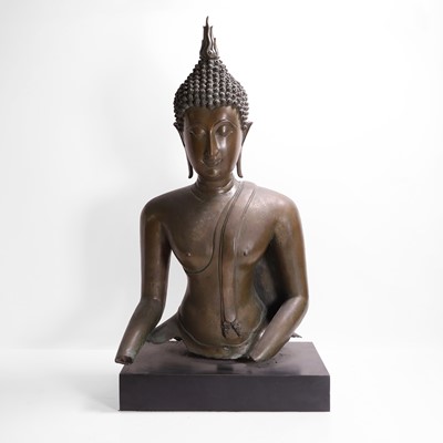 Lot 128 - A bronze figure of the Buddha
