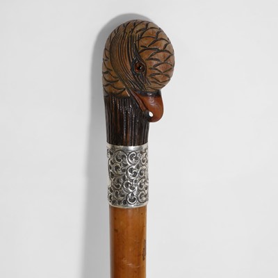 Lot 270A - An Edwardian fruitwood walking stick