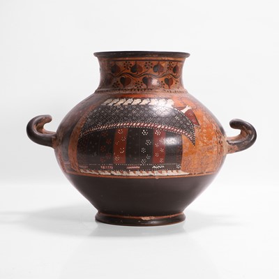 Lot 517 - An Attic-style terracotta hydria