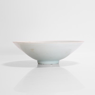 Lot 276 - A qingbai-glazed bowl