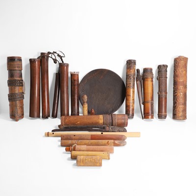 Lot 265 - A large group of tribal items