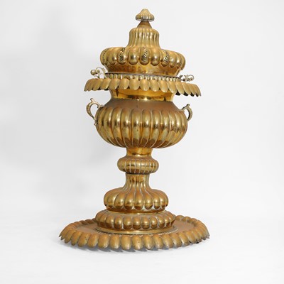 Lot 531 - A large brass brazier