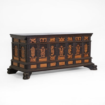 Lot 609 - A walnut and inlaid chest